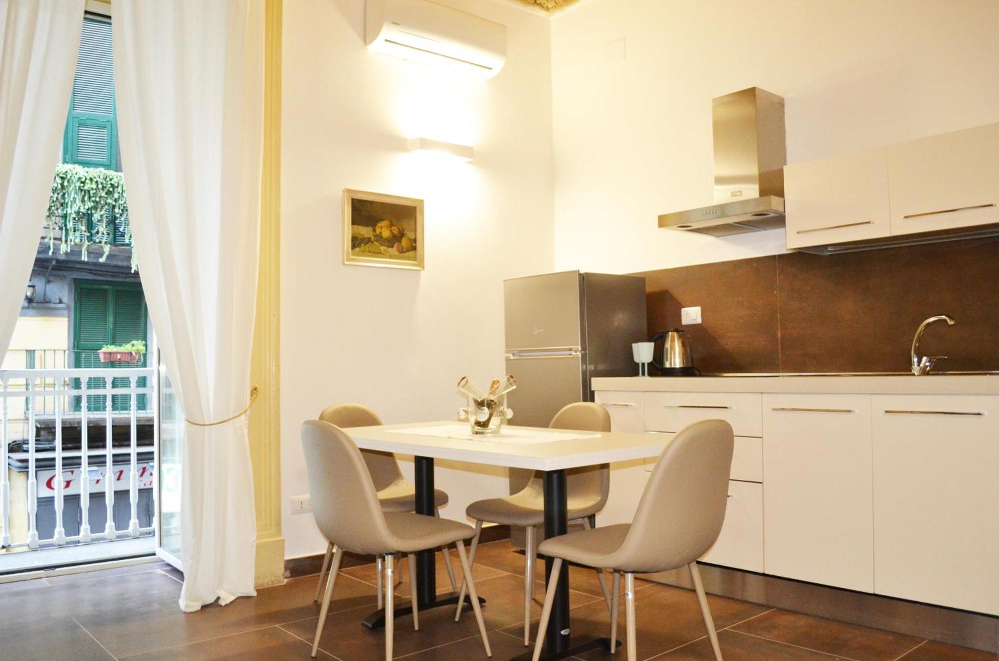 Questo Rinascimento Casa Newman Neapel Exteriör bild