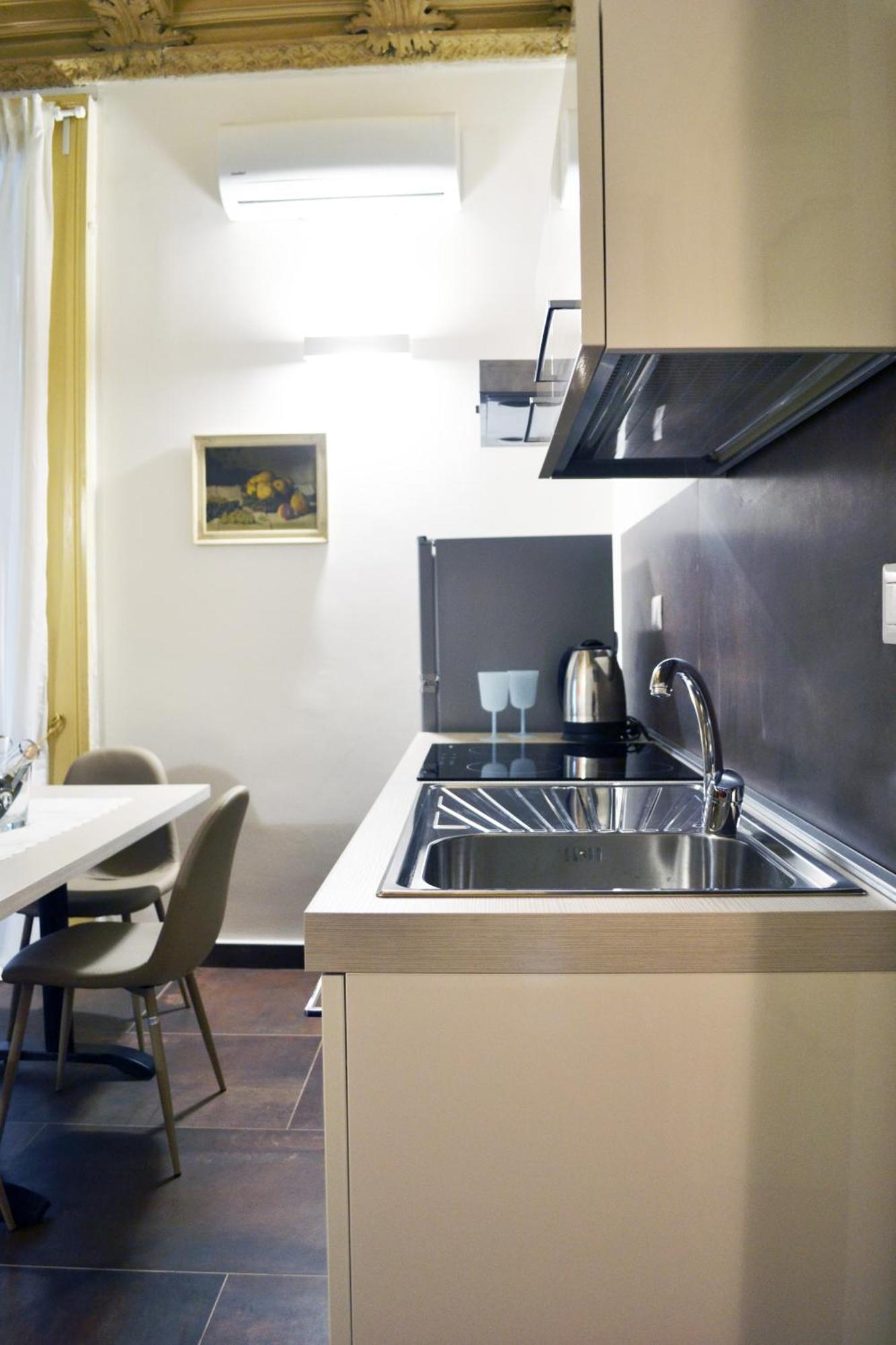 Questo Rinascimento Casa Newman Neapel Exteriör bild